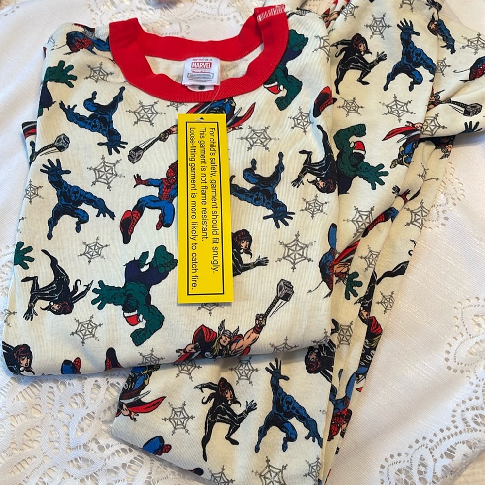 NWT Hanna Andersson Marvel Superhero holiday pajamas